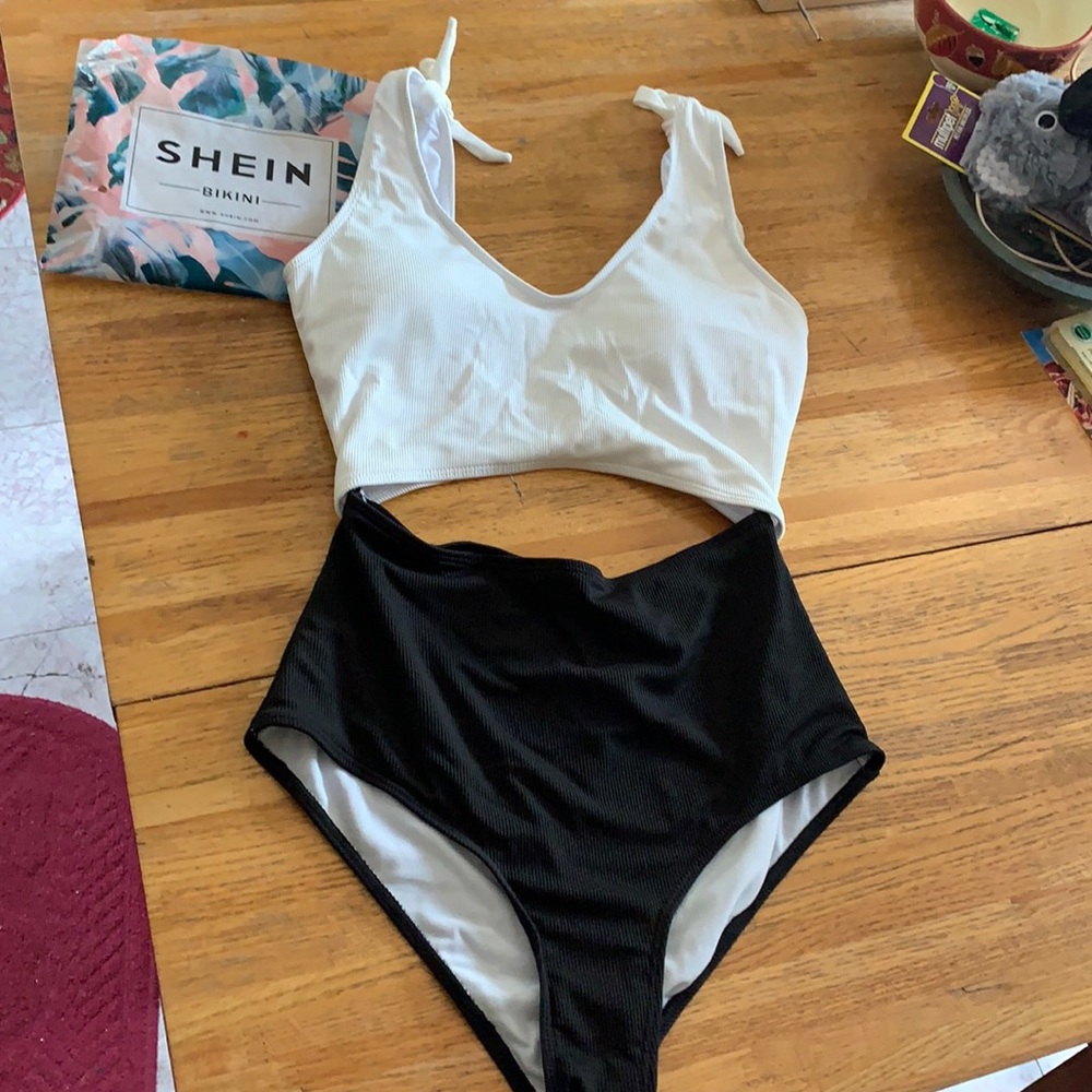 NWT SHEIN one piece baiting suit